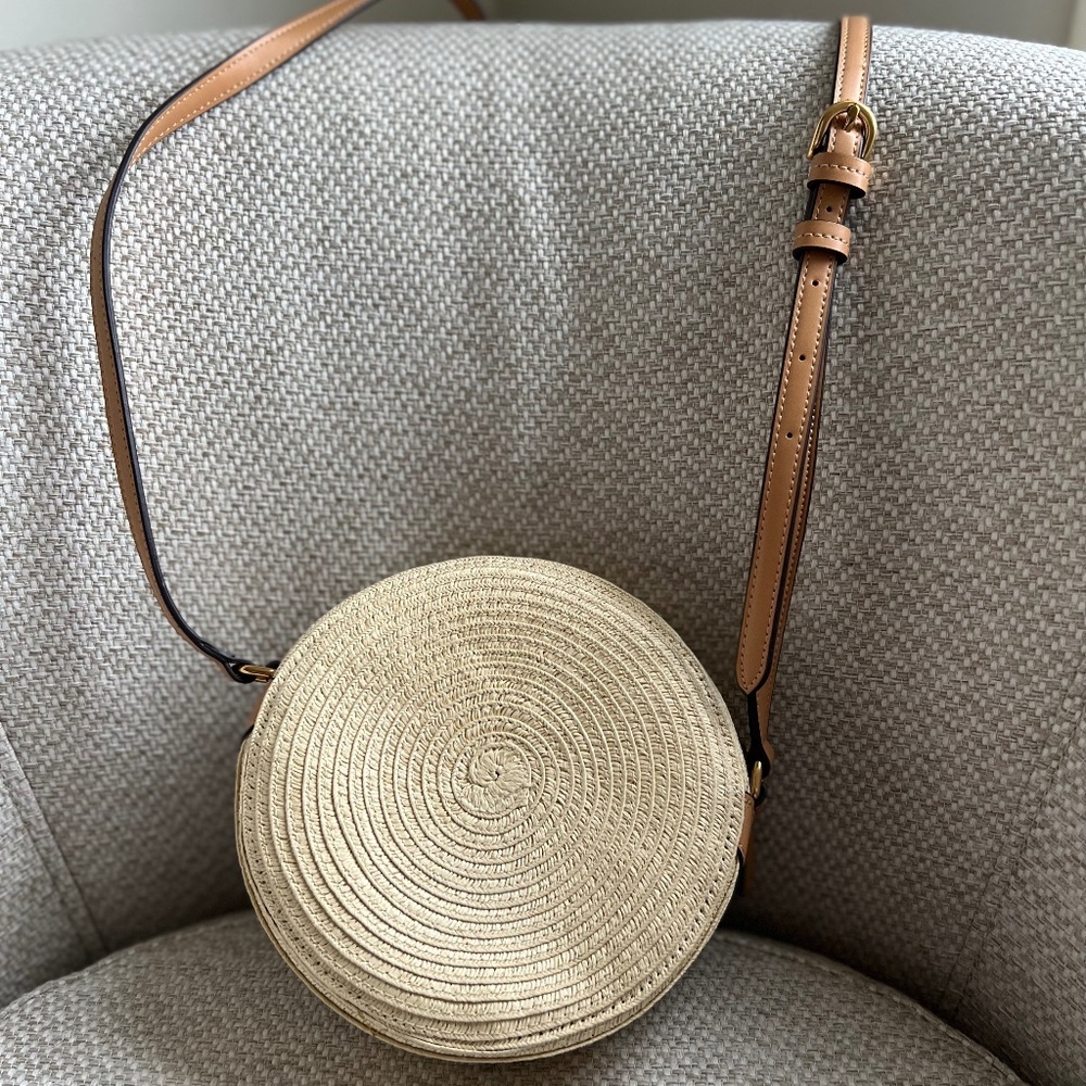 Round Straw Banana Republic Bag